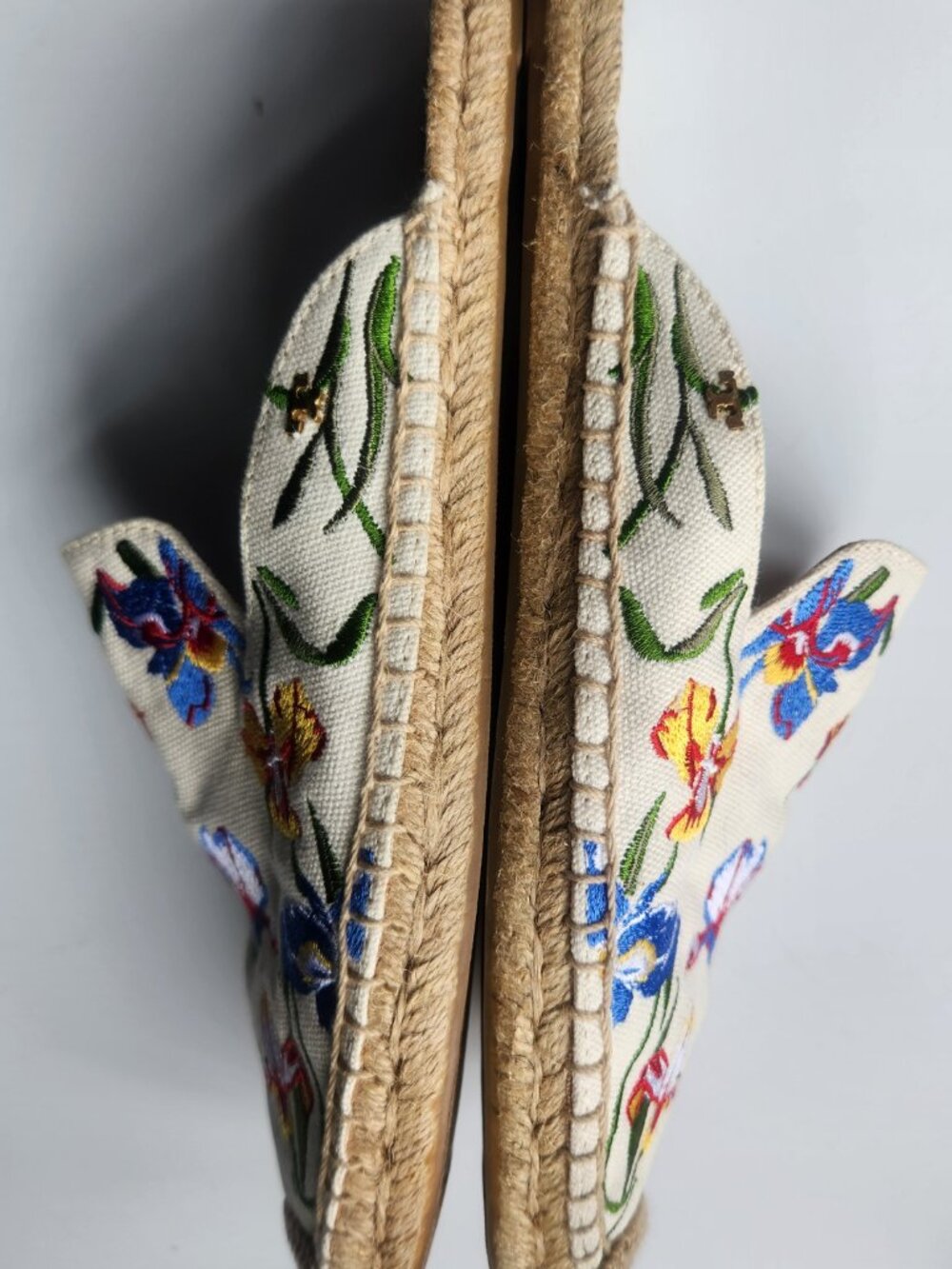Torry Burch Cream Canvas Floral Espadrille Flats - Picture 4 of 4